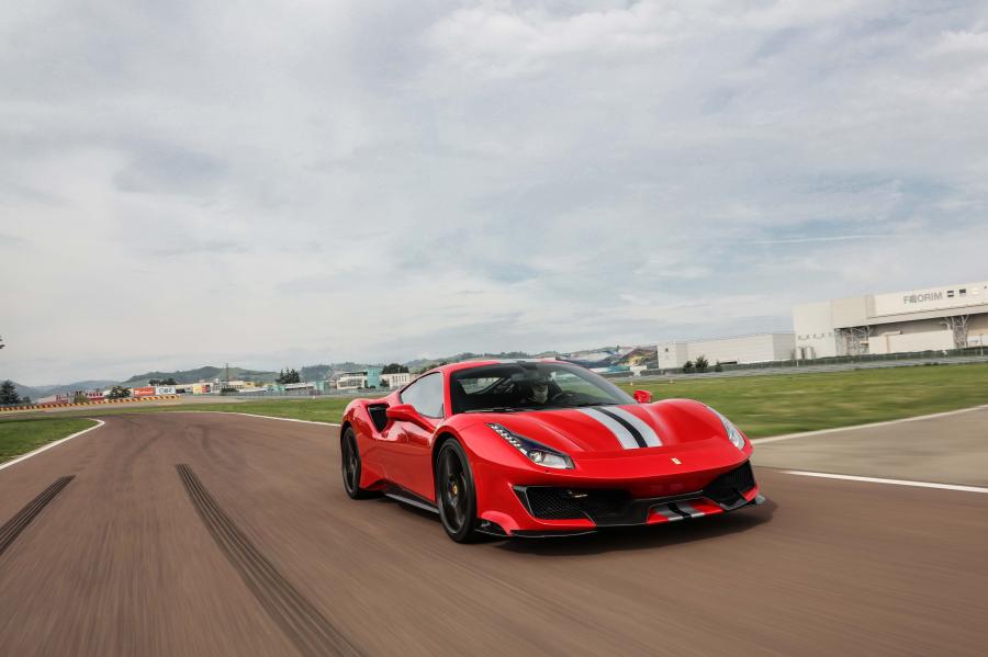  Ferrari 488 Pista 2018 года  (WW) (фото 15 из 42)
